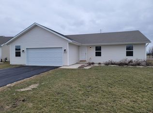 6807 Winterberry Rd, Loves Park, IL 61111