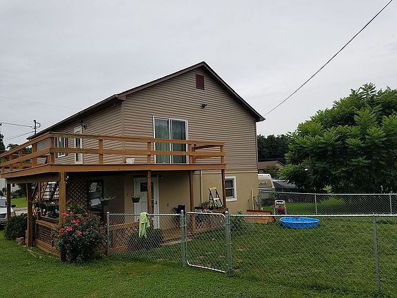 3rd image of 808 Barclay St
