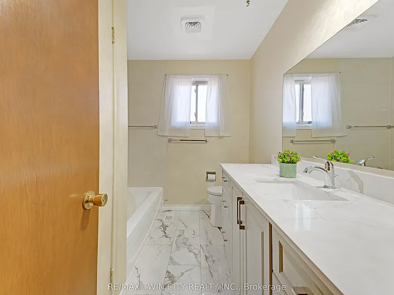 402 Lakeview Dr — Photo 19