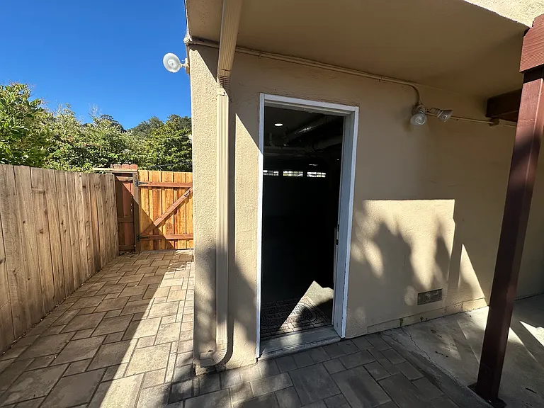 2350 Rosewood Dr — Photo 38