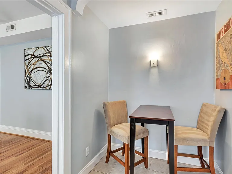 4933 Odell St #2E — Photo 11