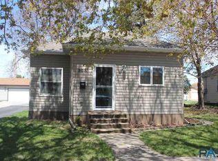 908 E 7th Ave, Mitchell, SD 57301