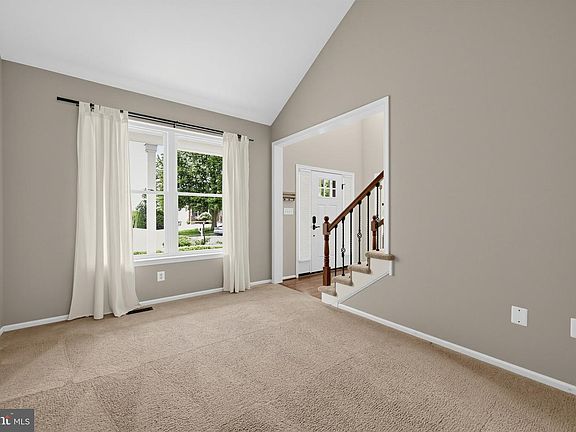 4th image of 120 Percheron Dr
