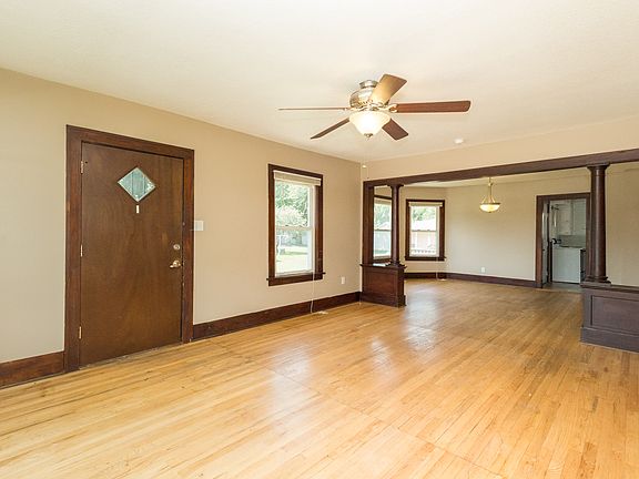 4th image of 600 1st Ave S