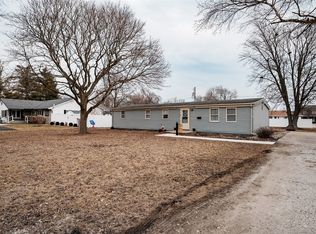 803 Sheridan St, Chenoa, IL 61726