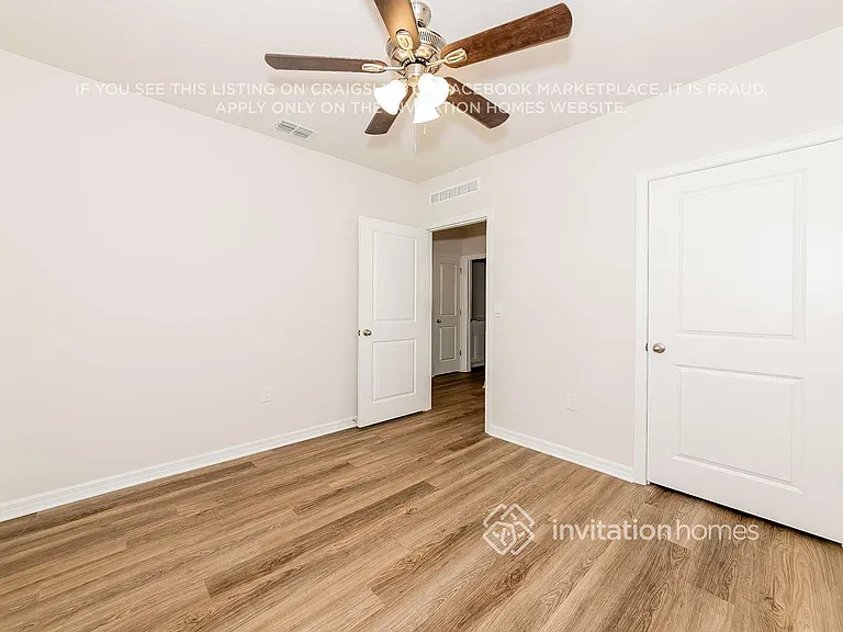 7924 Majestic Palms Ct — Photo 16