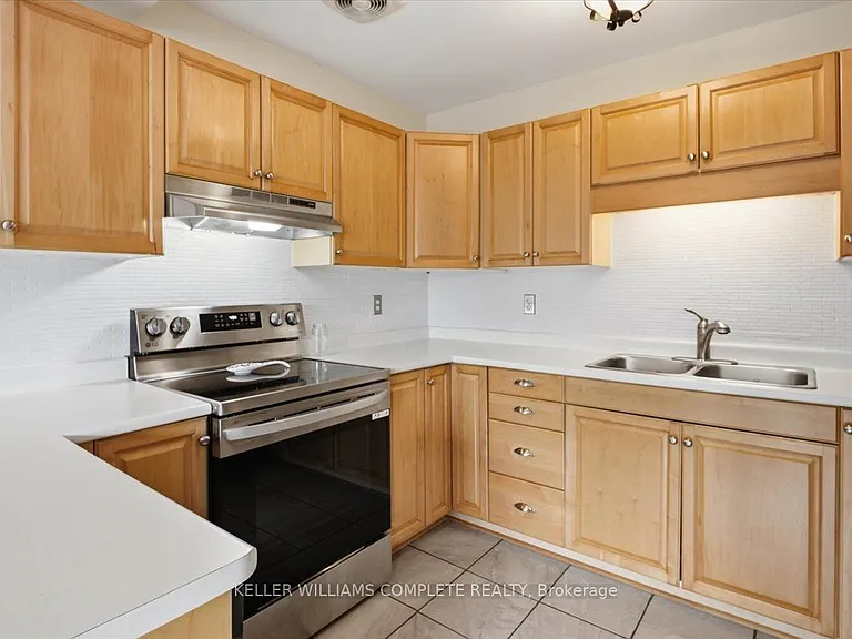 35 Albion St #46 — Photo 10