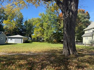 643 N Hickory St, Owosso, MI 48867