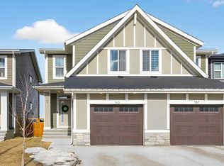 163 S Creekstone Way SW, Calgary, AB T2X4P9
