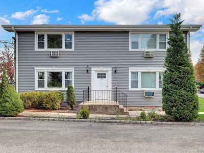 83 Finch #2B, Islip, NY, 11751