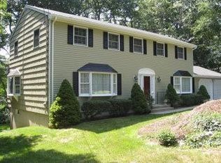78 Primrose Dr, Trumbull, CT 06611