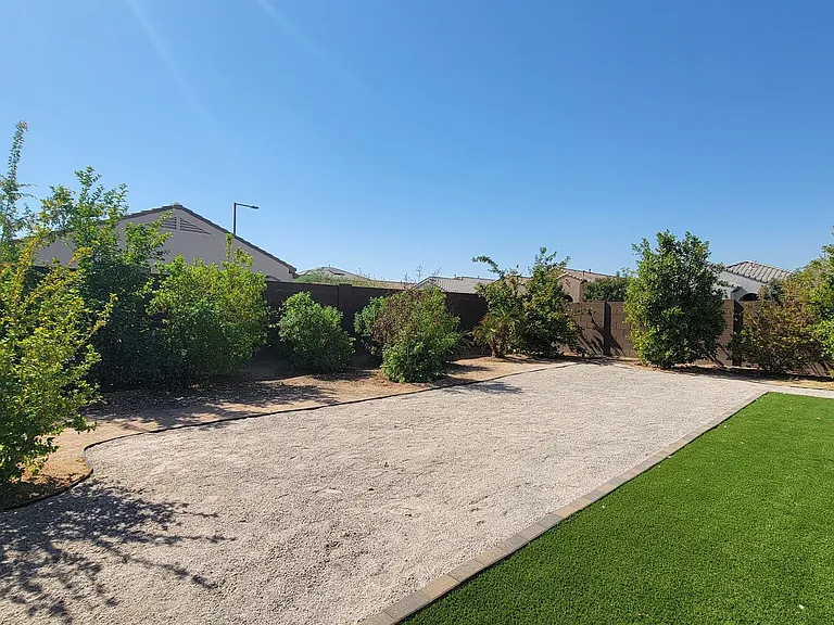56 S 190th Ln — Photo 37