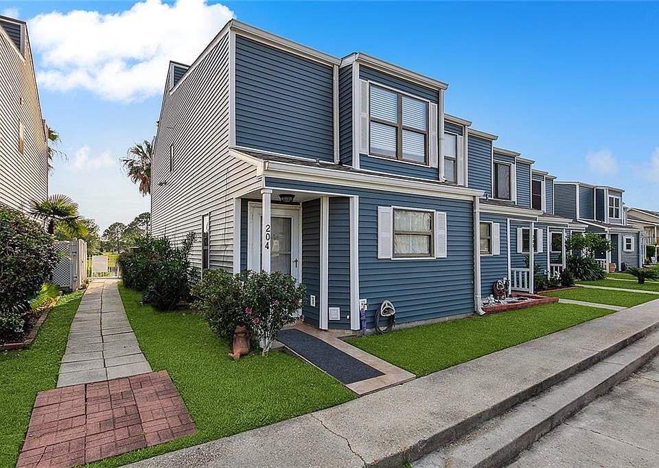 1st image of 204 Marina Dr #B4