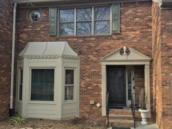 6315 Windsor Trace Dr, Peachtree Corners, GA 30092