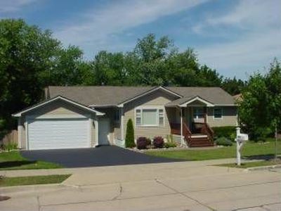 202 E Ellis Ave, Libertyville, IL, 60048