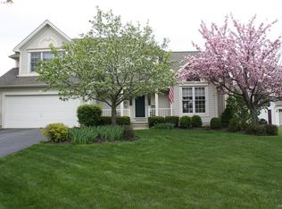 36 Whitestone Ln, Lancaster, NY 14086