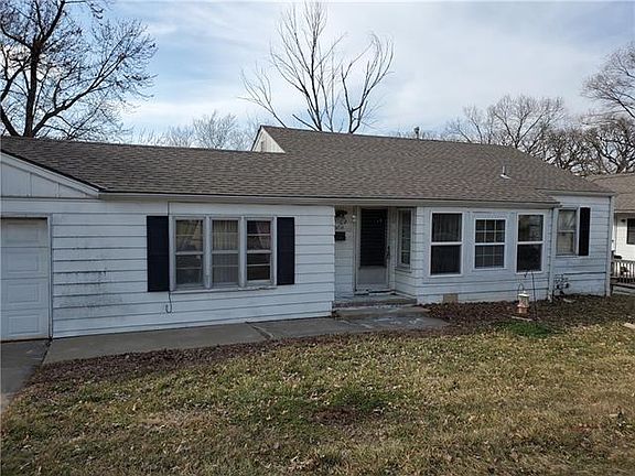 2nd image of 2718 S Sterling Ave