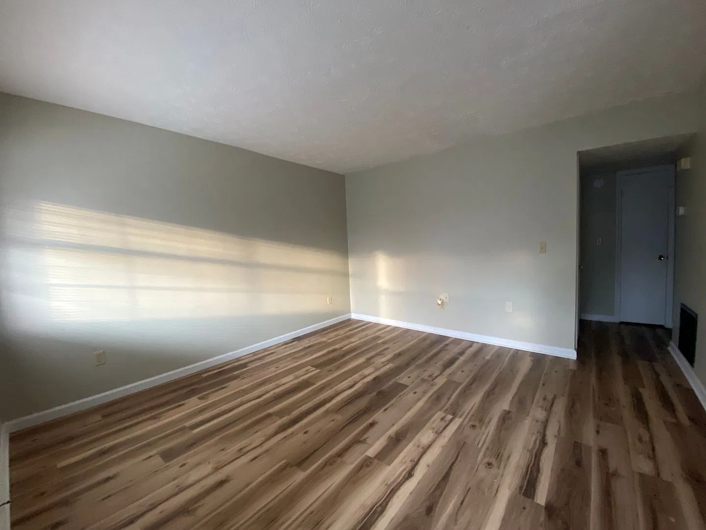 Woodlawn Apts — Photo 2