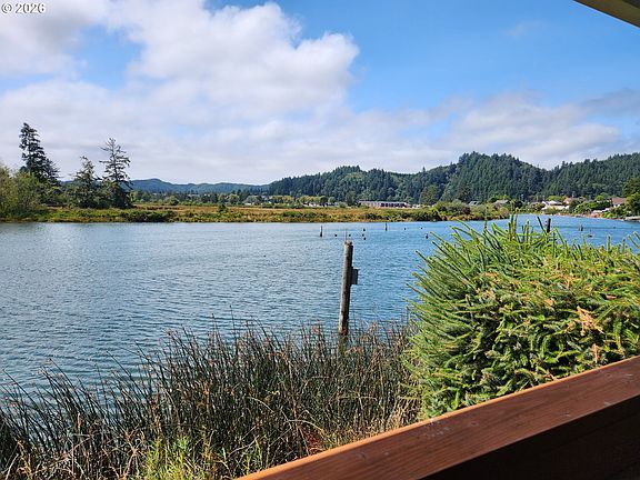 5th image of 100 River Bend Rd