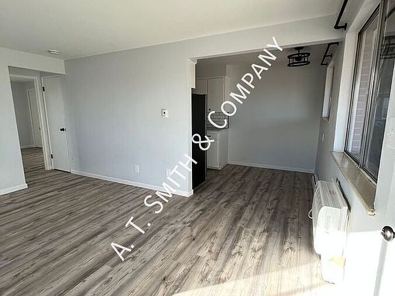 5th image of 5437 Dover St APT J