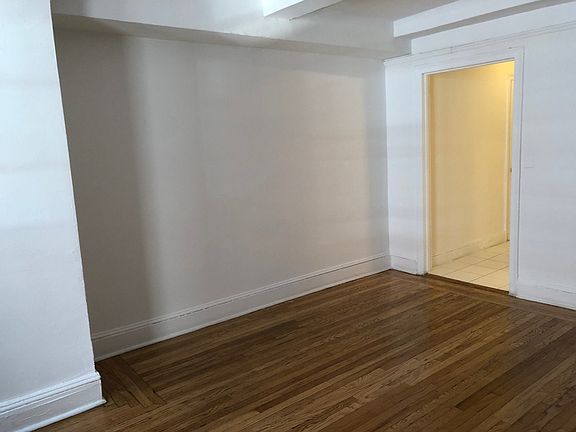 3rd image of 150 E 39th St APT 808