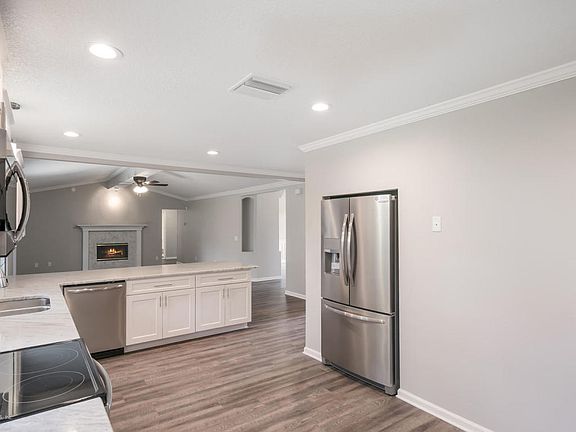 3rd image of 1771 River Plantation Ln