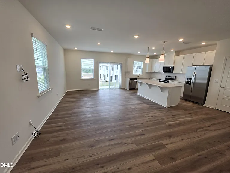 517 Sunset Lake Dr — Photo 7