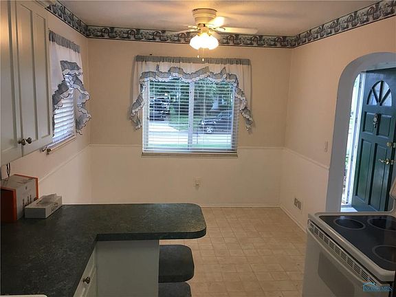 2nd image of 3148 Muirfield Ave