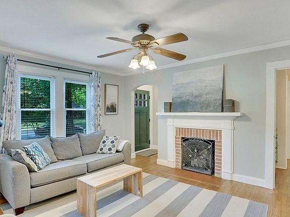 5th image of 1303 E 52nd St