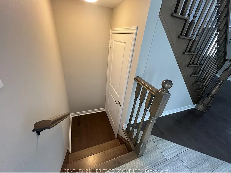 860 Elvidge Trl — Photo 15