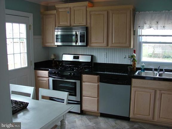 5th image of 1005 Glenvilla Dr