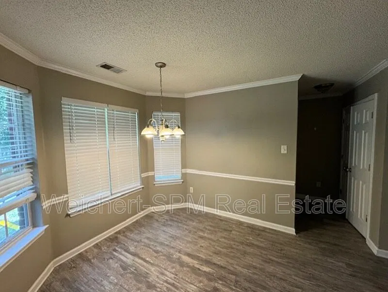 3 bed, 2.0 bath, 1371 sqft, $1,750 — Photo 3
