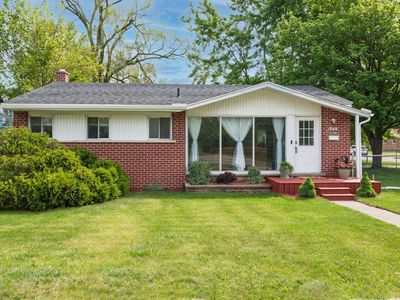 1949 Grove Rd, Ypsilanti, MI, 48198