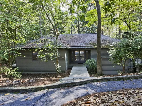 1031 Mountain Creek Dr, Pine Mountain, GA 31822