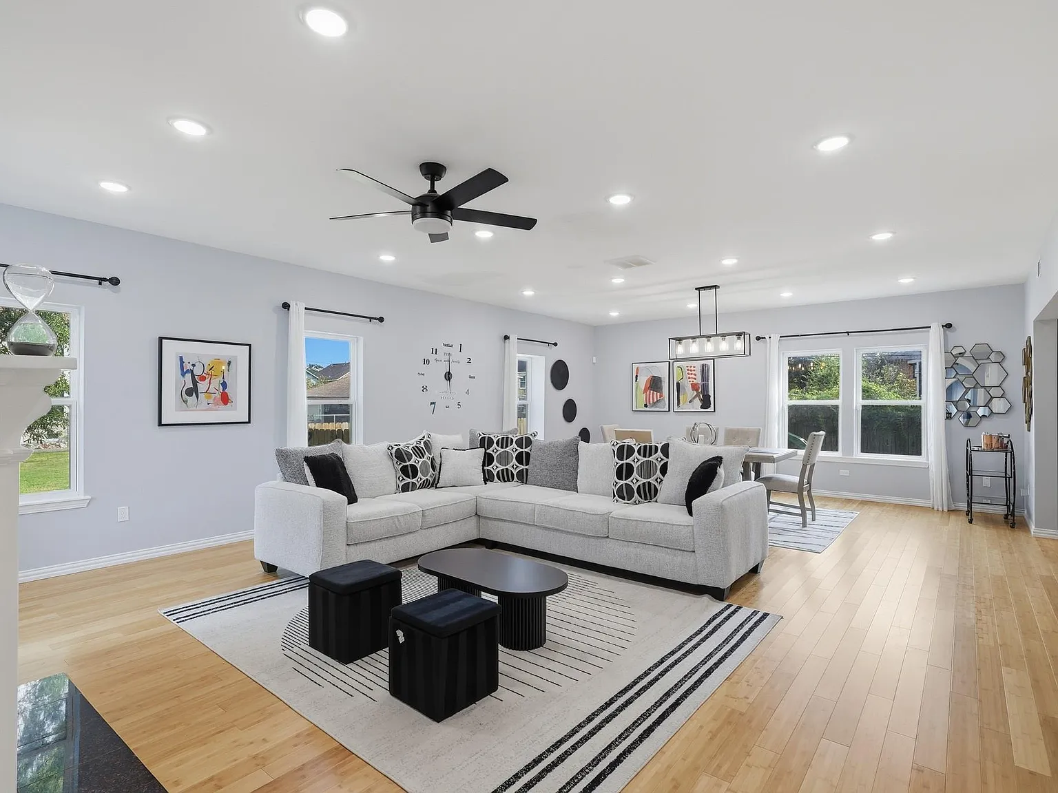 4 bed, 3.5 bath, 3047 sqft, $3,800 — Photo 2