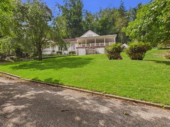38 Orchard Rd, Wheeling, WV 26003