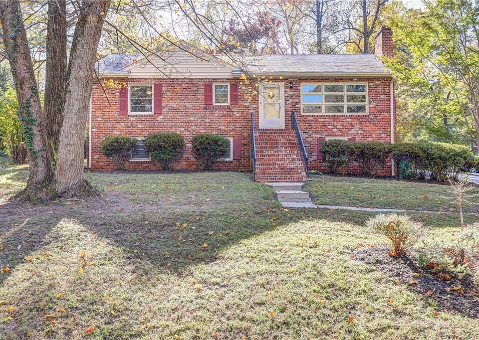 1st image of 1918 Cedarhurst Dr
