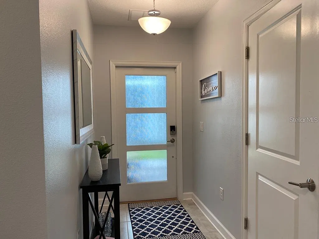 2 bed, 2.0 bath, 1388 sqft, $2,100 — Photo 3