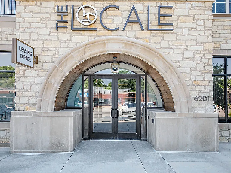 The Locale — Photo 7