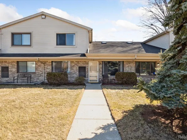 16060 Holz Dr Unit 73, Southgate, MI 48195