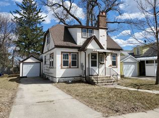 1102 3rd St NW, Austin, MN 55912