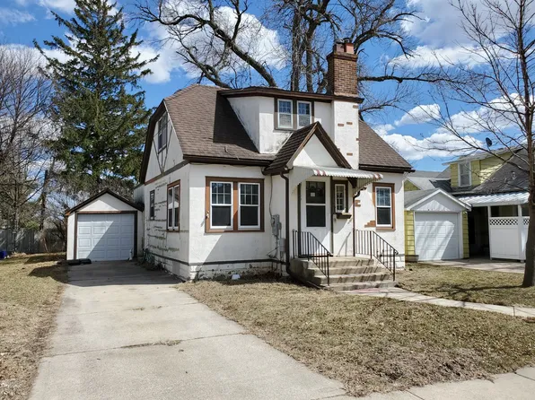 1102 3rd St NW, Austin, MN 55912