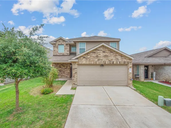 2049 Oakwood Forest Dr, Bryan, TX 77803