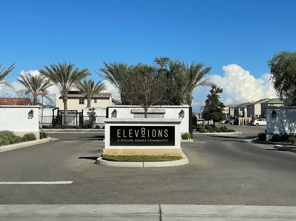 2002 N Perry Ln, Clovis, CA 93619