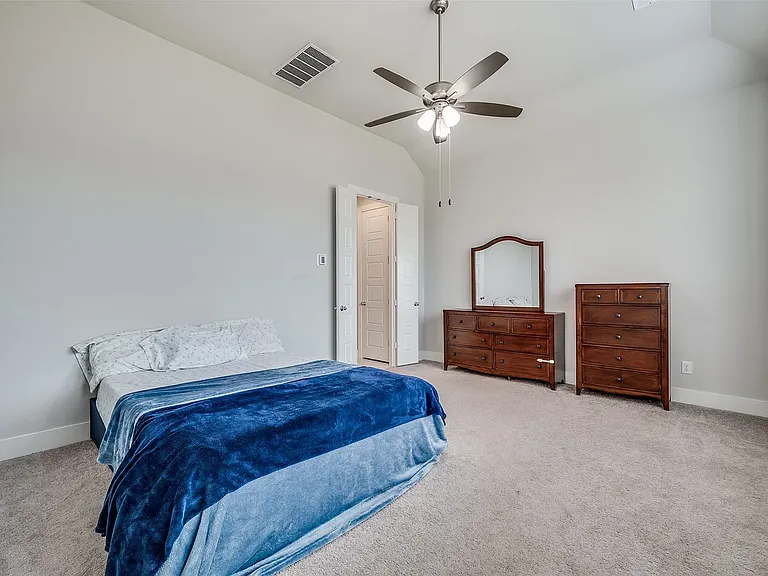 4713 Honeysuckle Ct — Photo 11