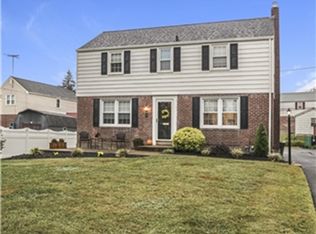 204 Pine Ridge Rd, Havertown, PA 19083