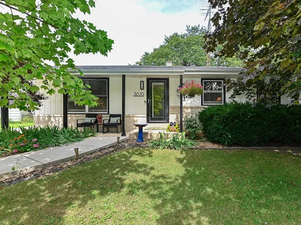 3020 Navajo TRAIL, Racine, WI 53404