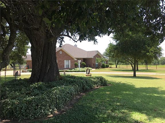 2nd image of 473 County Road 473
