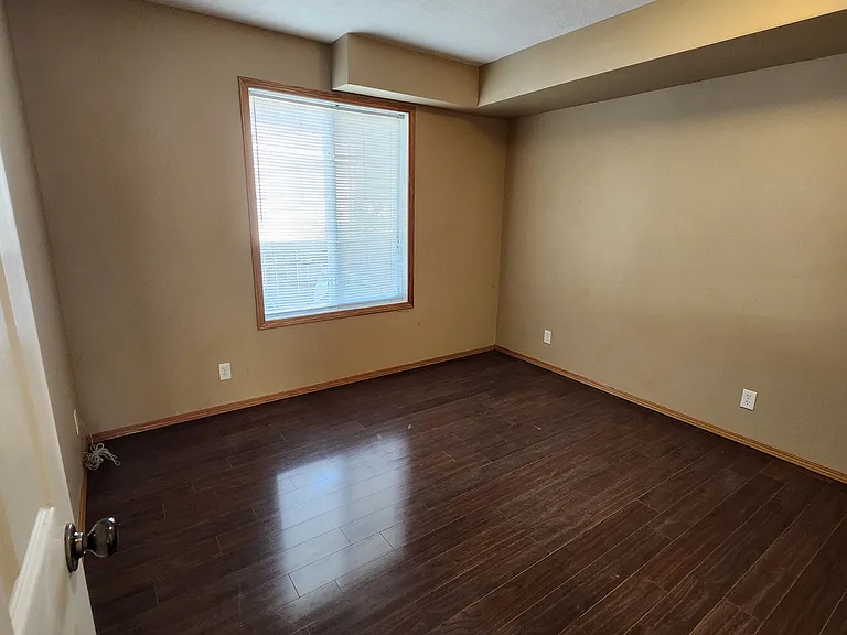 615 3rd St #103 — Photo 10