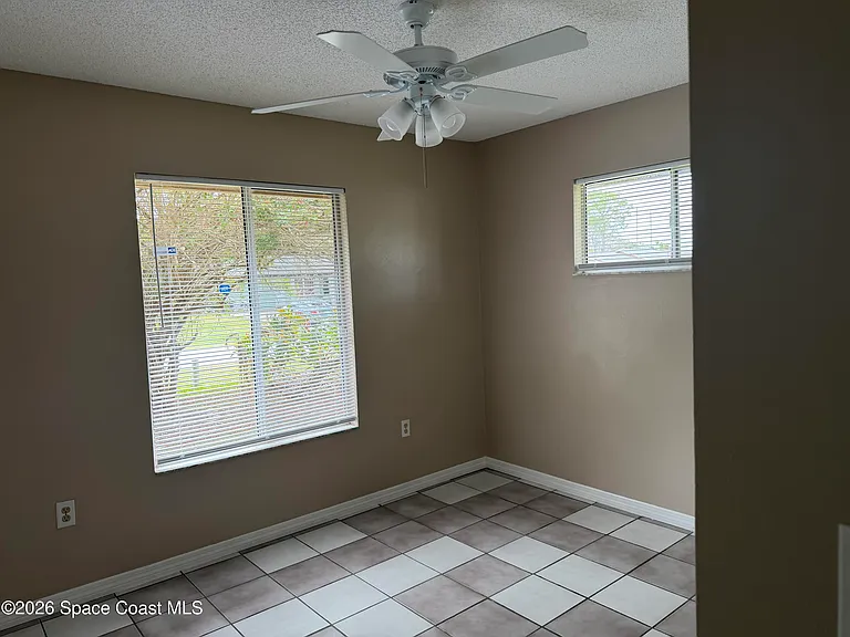 1337 Helvenston St NW — Photo 11